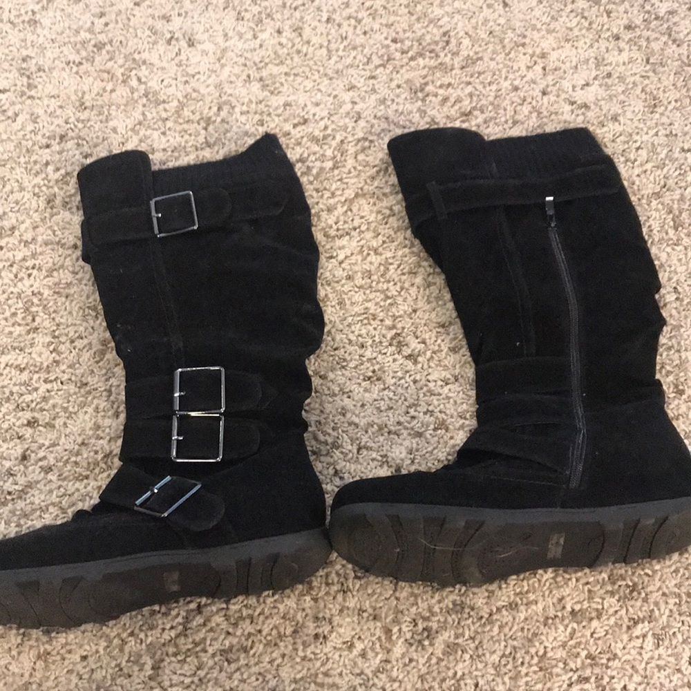 Black boots.
